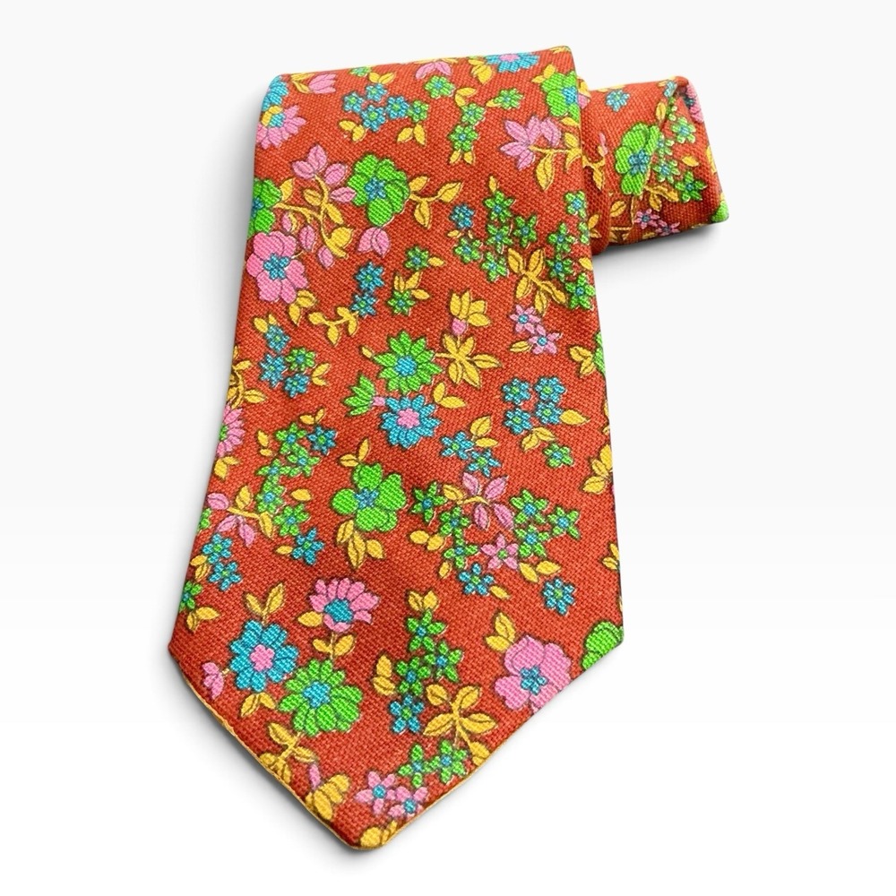 Vintage 1960s Handmade Floral Wide Necktie Mod Hippie Flower Power 4"